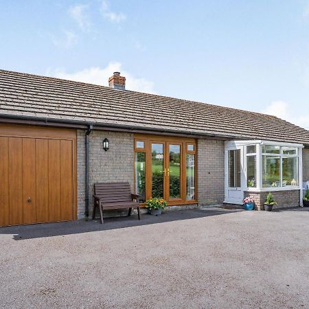 Yr Hen Ffald Llanedy Exteriör bild